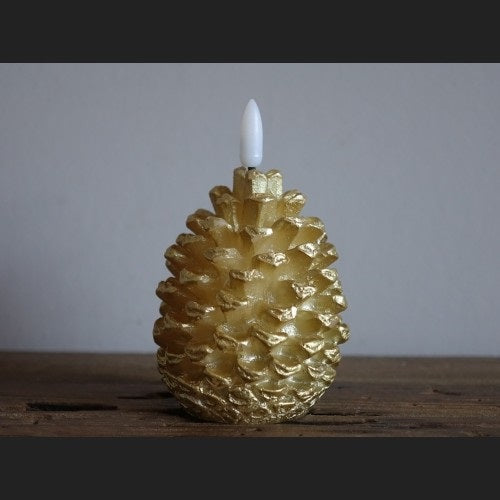 Countryfield LED Kaars Dennenappel - Goud - 6,5 cm x 6,5 cm x 9 cm