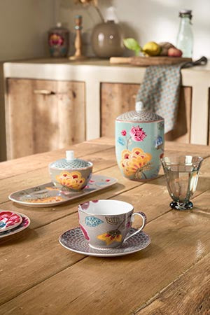 Pip Studio Blooming Tales Fantasy Khaki Kop en Schotel - Porselein - 300 ml