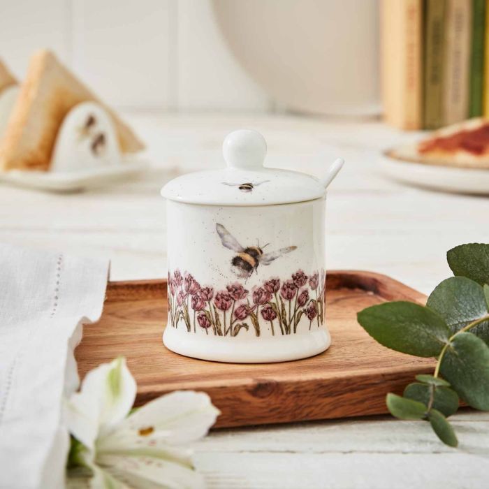 Wrendale Designs Flight of the Bumblebee Confiturepot met Lepel  - Fine Bone China - 110 ml