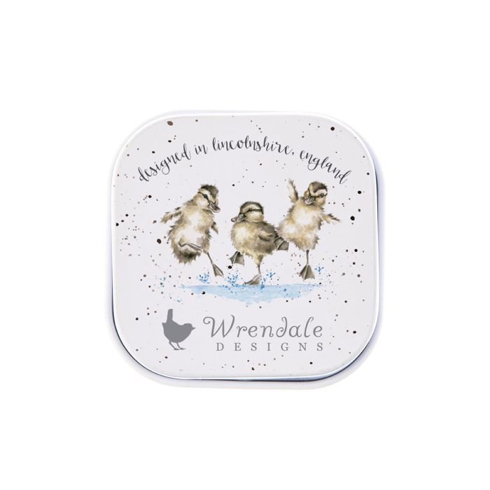 Wrendale Designs Not a Daisy Goes By Lippenbalsem