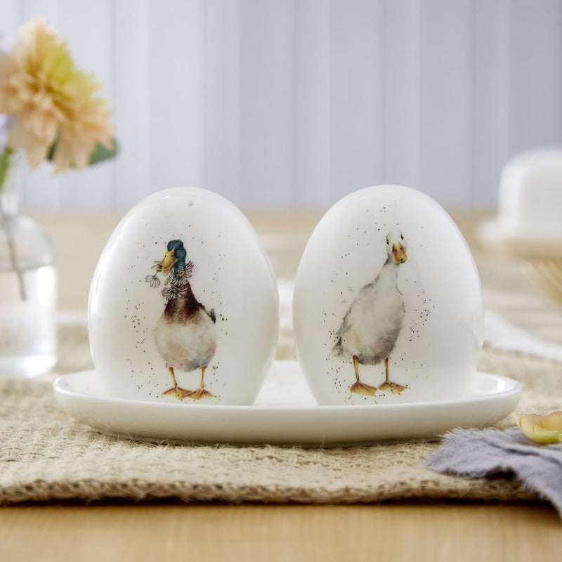 Wrendale Designs Not a Daisy Goes By Peper en Zout Stel - Fine Bone China