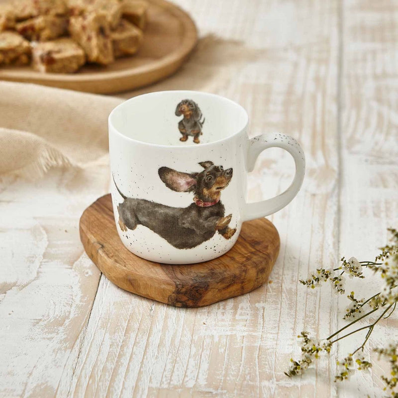 Wrendale Designs That Friday Feeling Beker - Teckel - Fine Bone China - 300 ml