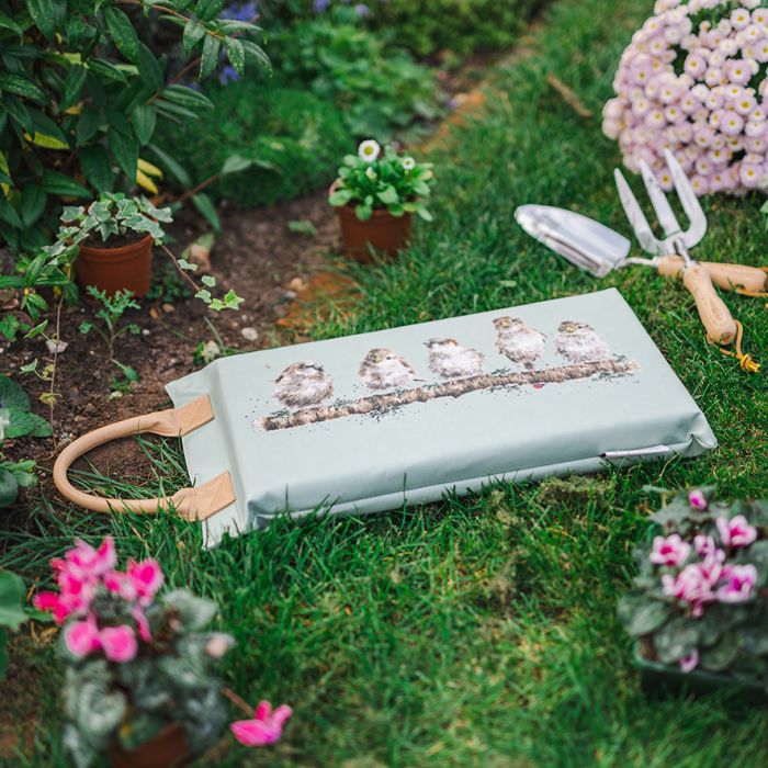Wrendale Designs Daisy Chain Tuinknieler - 43 cm x 23 cm x 5 cm